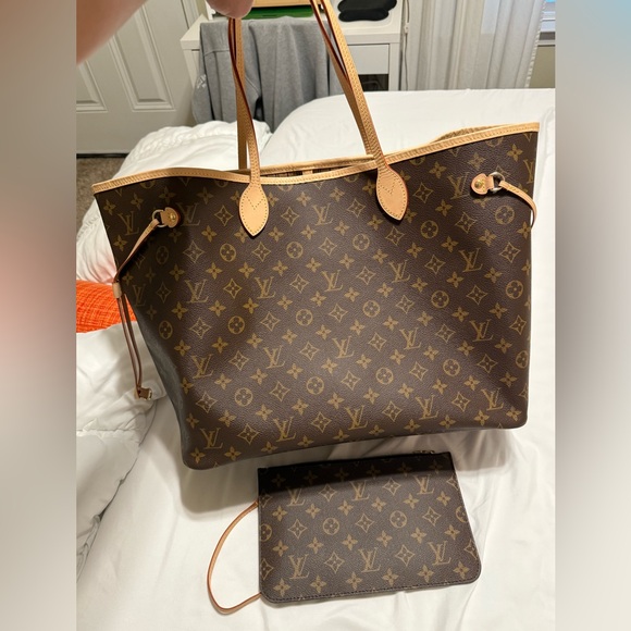 Louis Vuitton Handbags - ✅SOLD✅LOUIS VUITTON MONOGRAM NEVERFULL GM